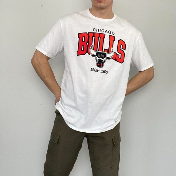 Mitchell & Ness Graphic T-Shirt White XLarge. - Picture 2 of 4